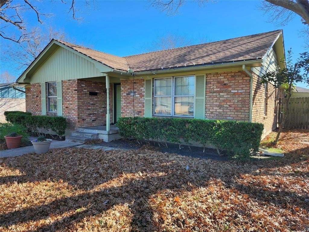 2608 Meandering Way - Photo 2 of 4