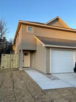 featured image of 401 W Elm St