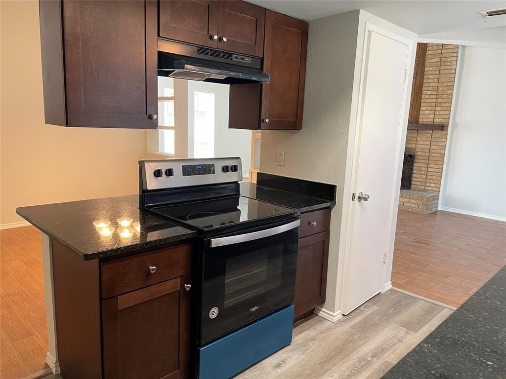 2921 Village Crest Cir - Photo 6 of 14