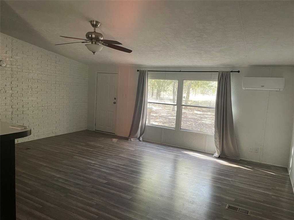 1395 Blackjack Rd - Photo 4 of 23