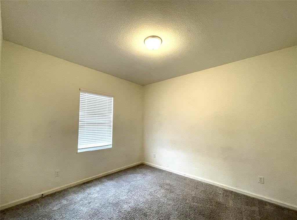 2905 Aspen Dr - Photo 7 of 15