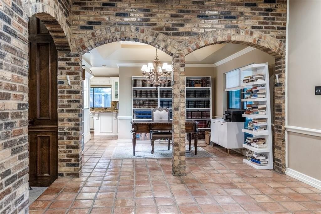 1950 Hidden Vly - Photo 3 of 24