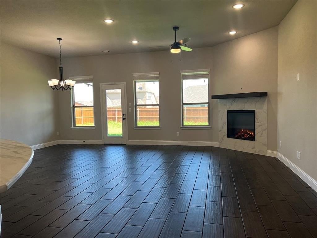 249 Lillian Ln - Photo 5 of 34