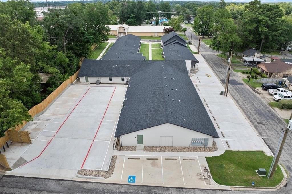 316 W 7th St #110 - Photo 2 of 21