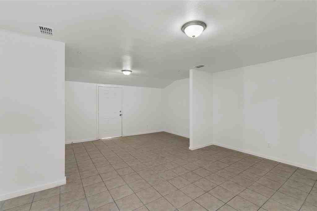 316 W 7th St #110 - Photo 6 of 21