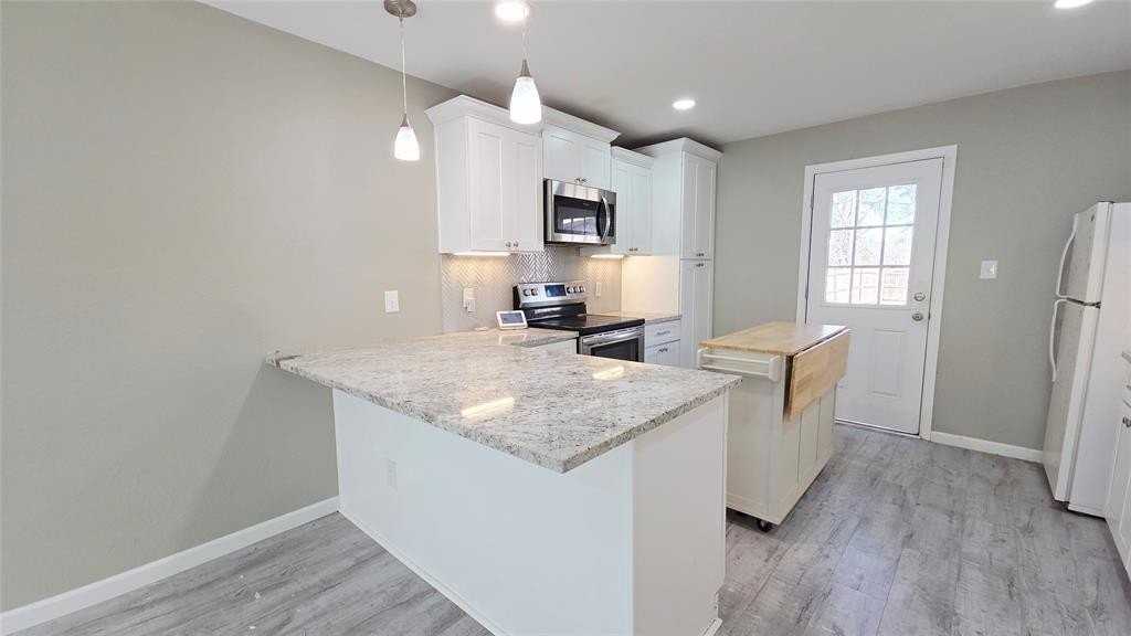 4046 Odessa St - Photo 5 of 21