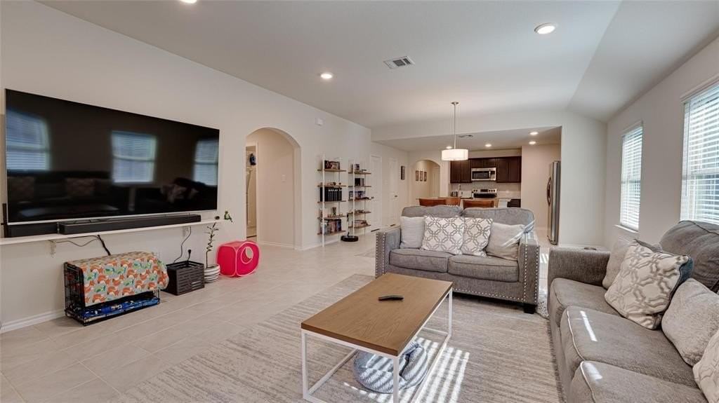 938 Corbitt Ln - Photo 6 of 16