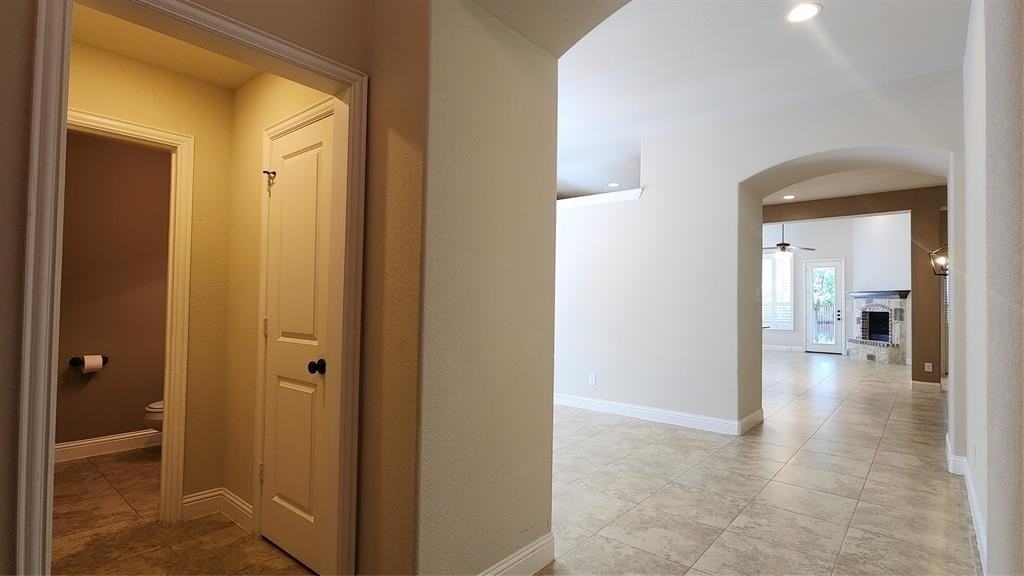 5621 Grove Cove Dr - Photo 5 of 29