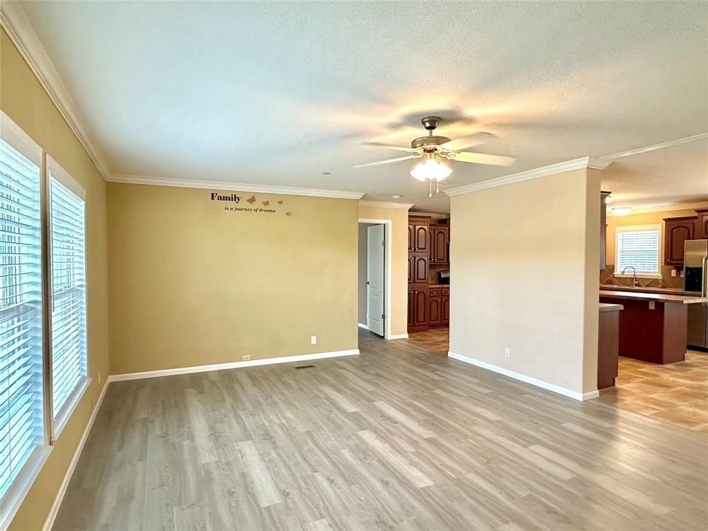 831 Country Club Rd - Photo 5 of 28