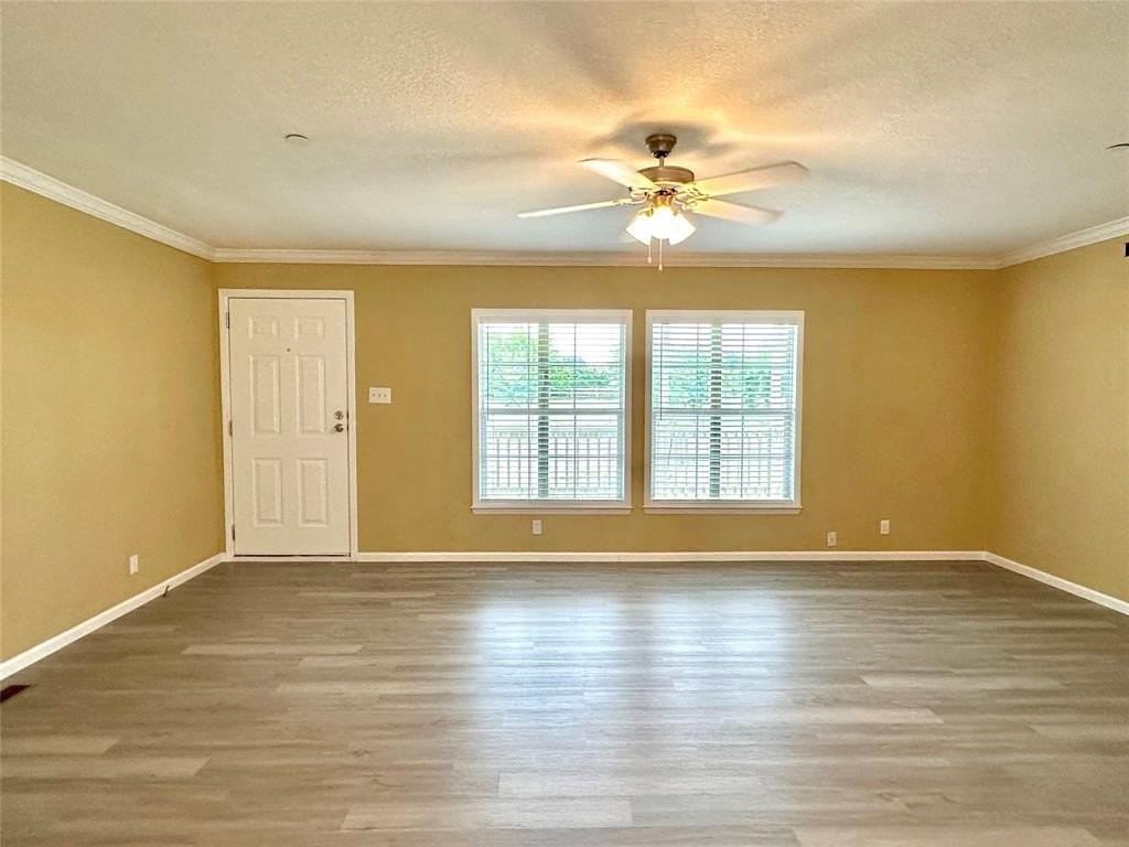 831 Country Club Rd - Photo 6 of 28