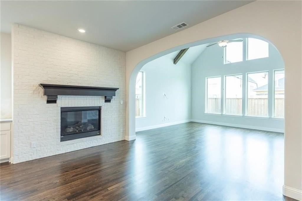 3849 Idlebrook Dr - Photo 3 of 32