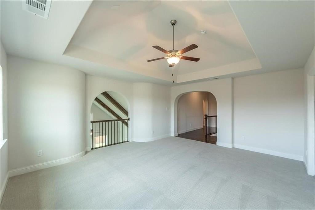 3849 Idlebrook Dr - Photo 7 of 32