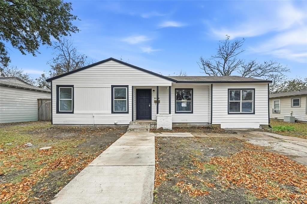 904 21st St - Photo 2 of 18