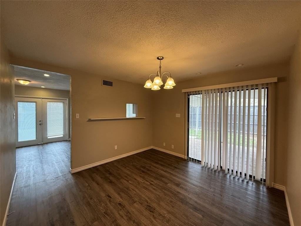 831 Courtland Pl - Photo 5 of 32