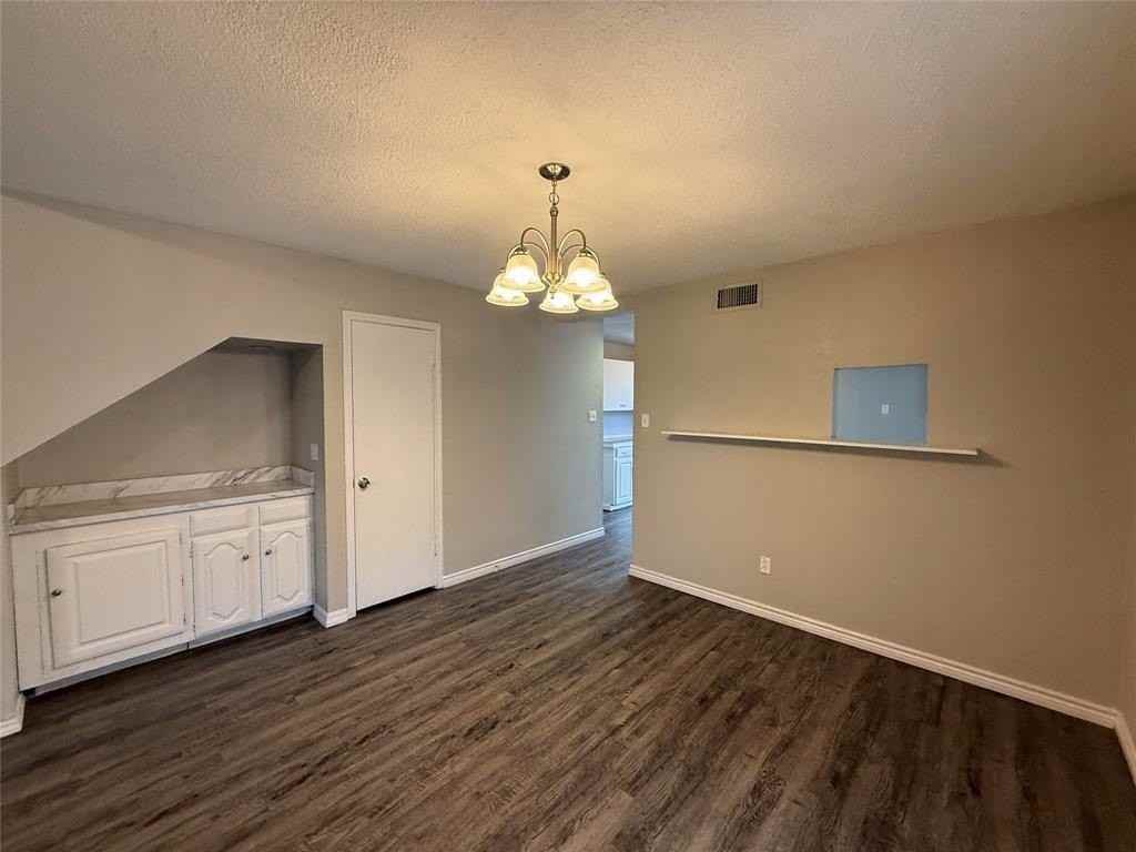 831 Courtland Pl - Photo 6 of 32