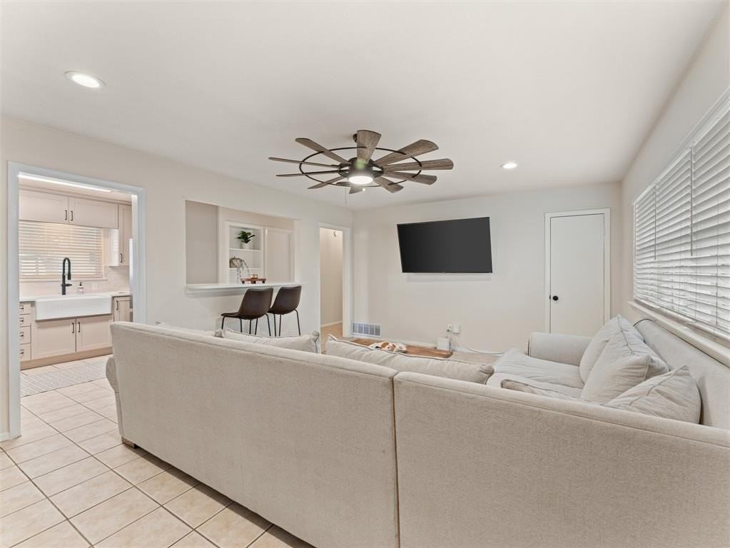 510 Overlook Dr - Photo 2 of 17