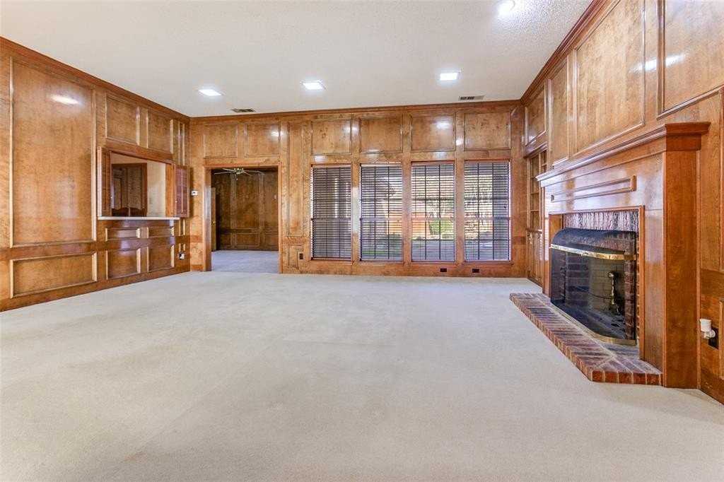 2122 Rolling Oak Ln - Photo 2 of 13