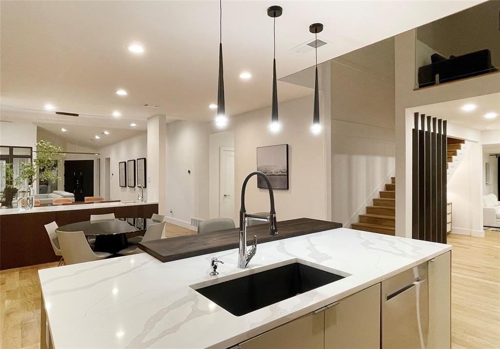 6802 Bert Ln - Photo 6 of 38