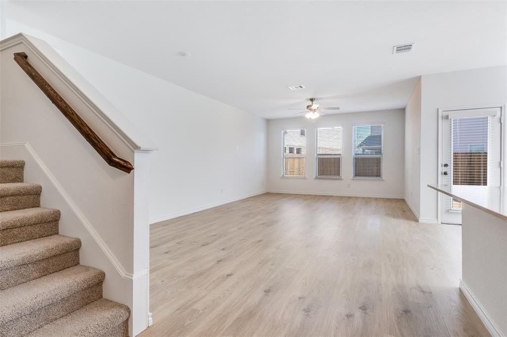 405 Saddle Ln - Photo 5 of 25