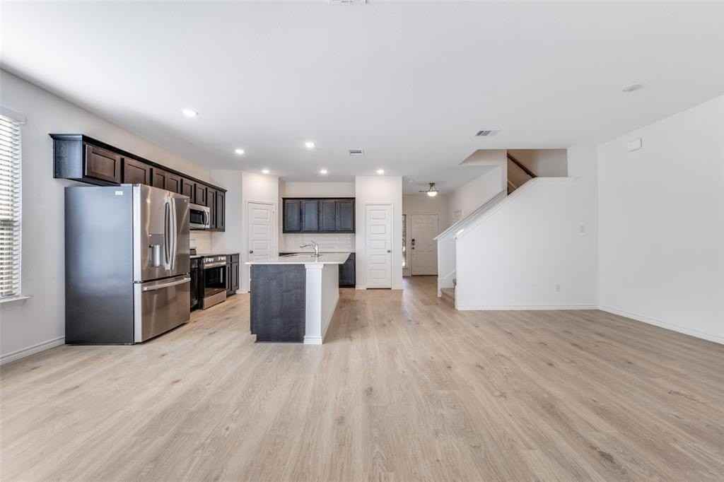 405 Saddle Ln - Photo 6 of 25