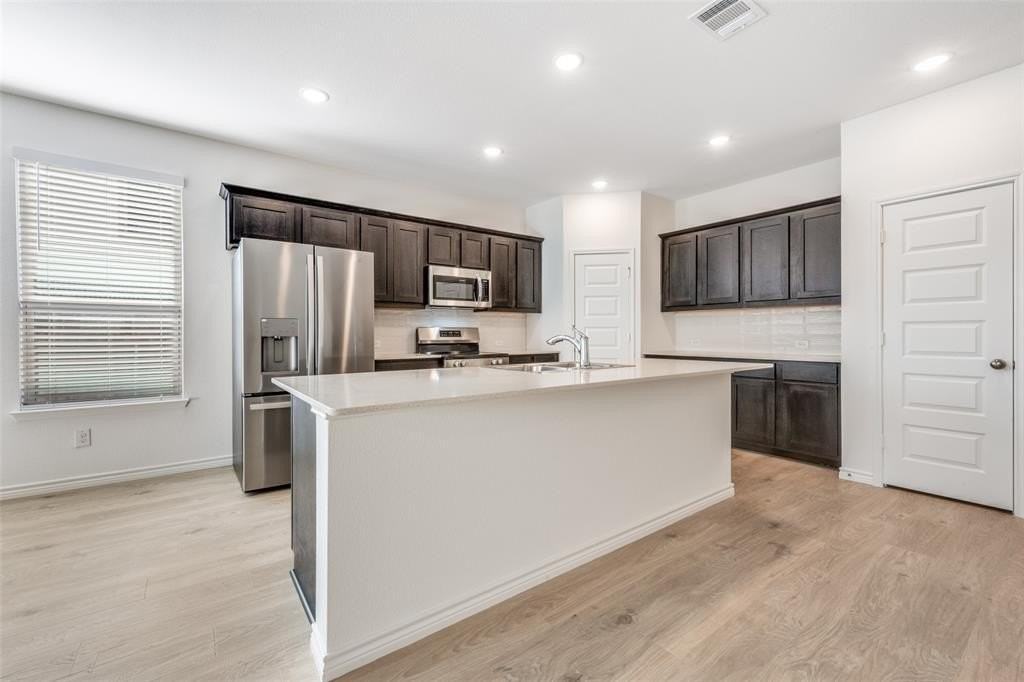 405 Saddle Ln - Photo 7 of 25