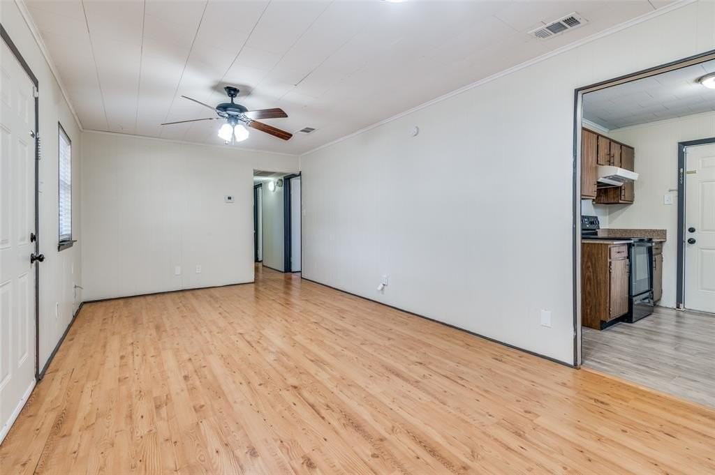 9311 Oakland Dr - Photo 3 of 12