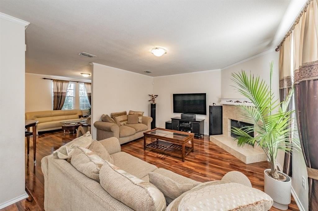 1314 Rusk Dr - Photo 4 of 16