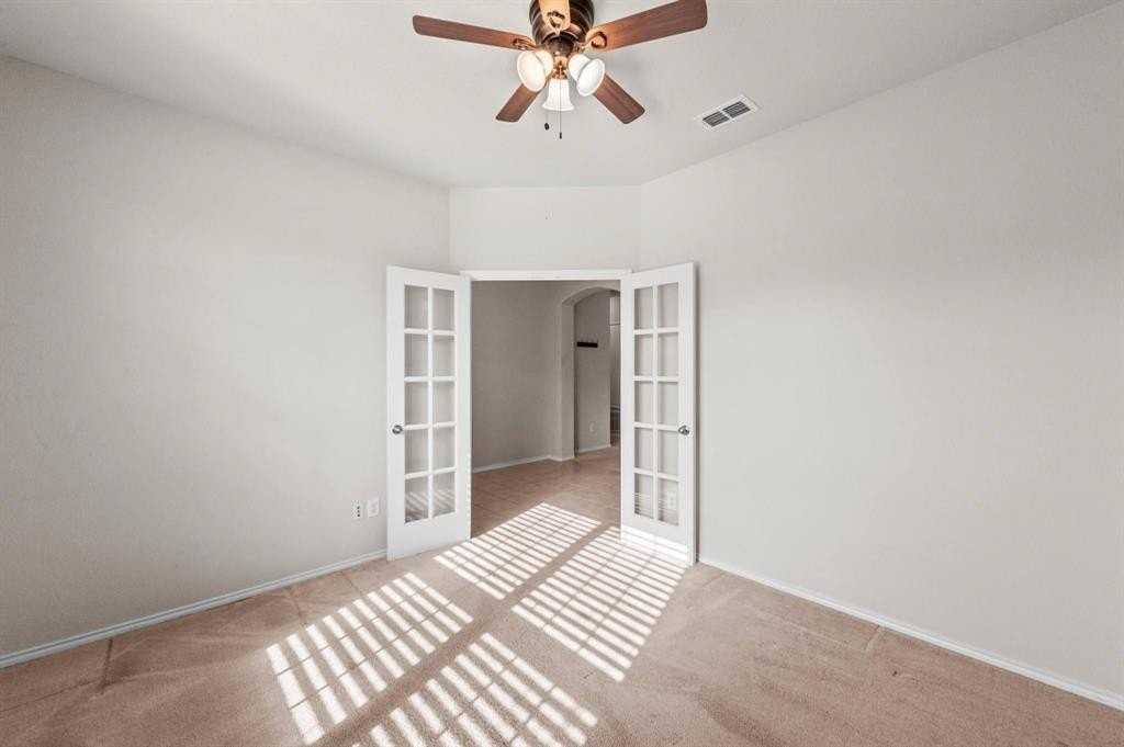 4244 Leeds Dr - Photo 2 of 12