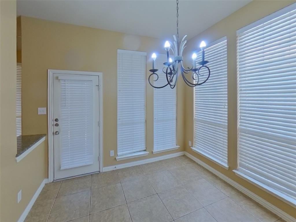 7729 Glencrest Dr - Photo 4 of 27