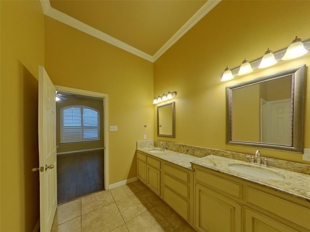 7729 Glencrest Dr - Photo 7 of 27