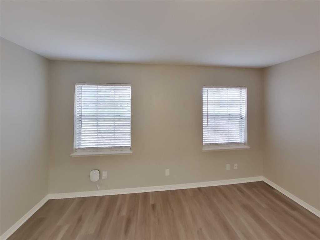 4114 Hartford Dr - Photo 4 of 19