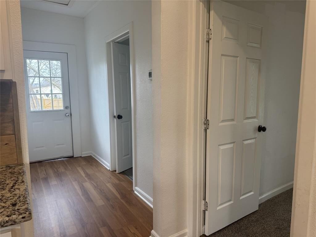 525 E Munson St - Photo 5 of 11