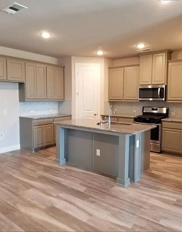 904 Estelle Dr - Photo 2 of 9