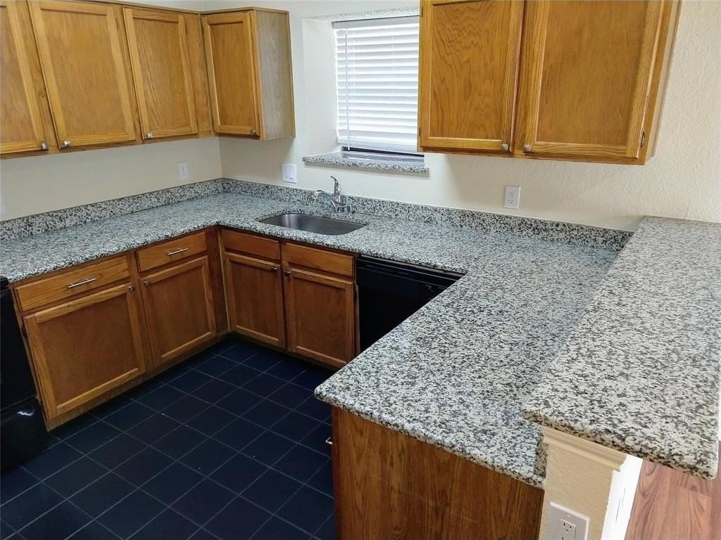 5704 Congressional Dr - Photo 6 of 19