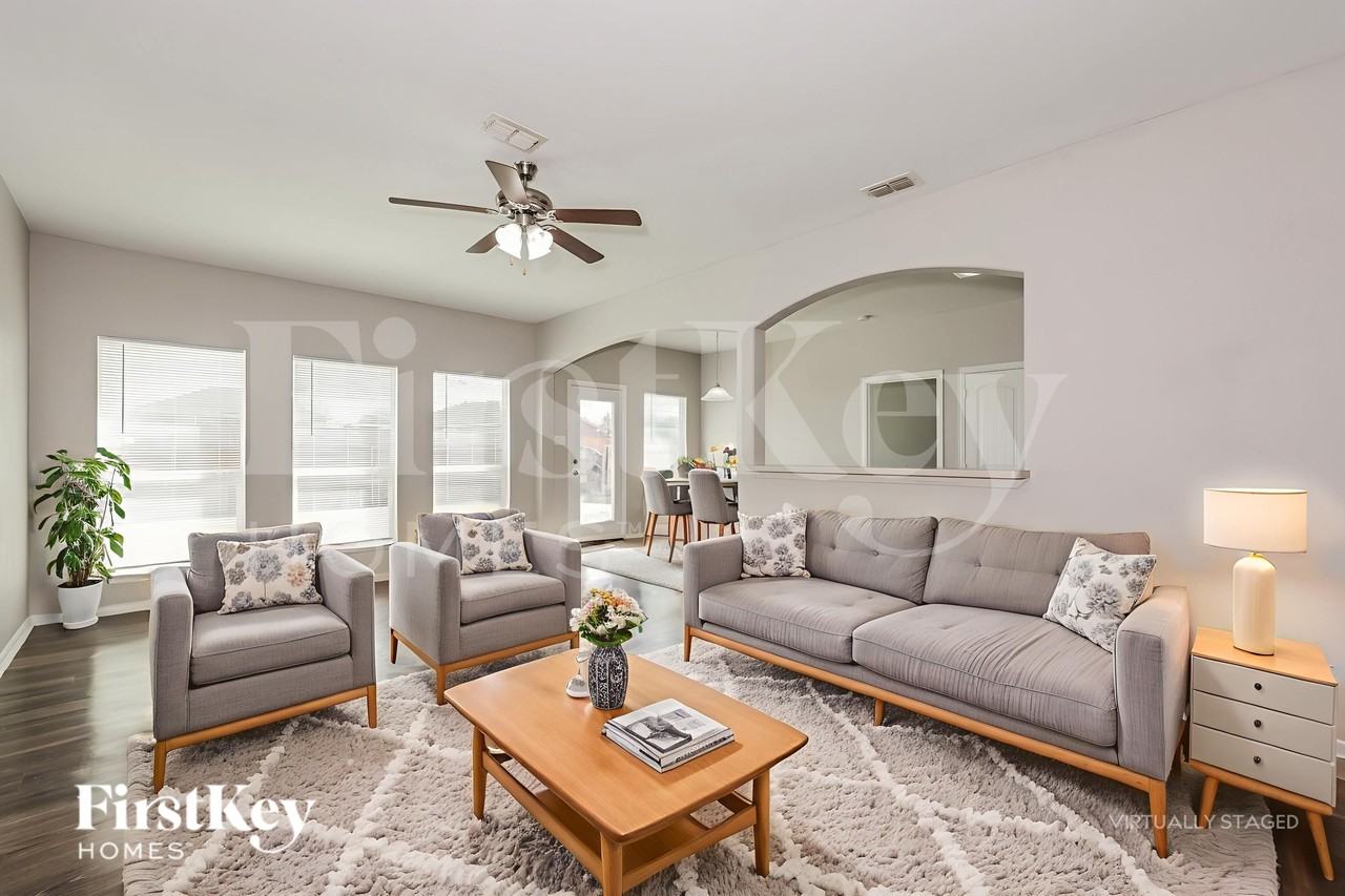 6728 Ohana Pl - Photo 4 of 19