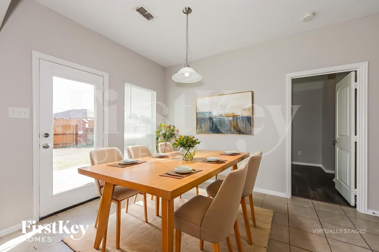 6728 Ohana Pl - Photo 6 of 19