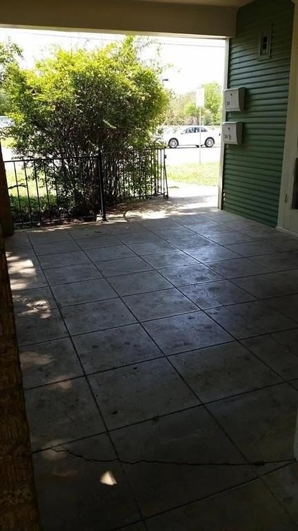 304 Fulton St - Photo 2 of 17