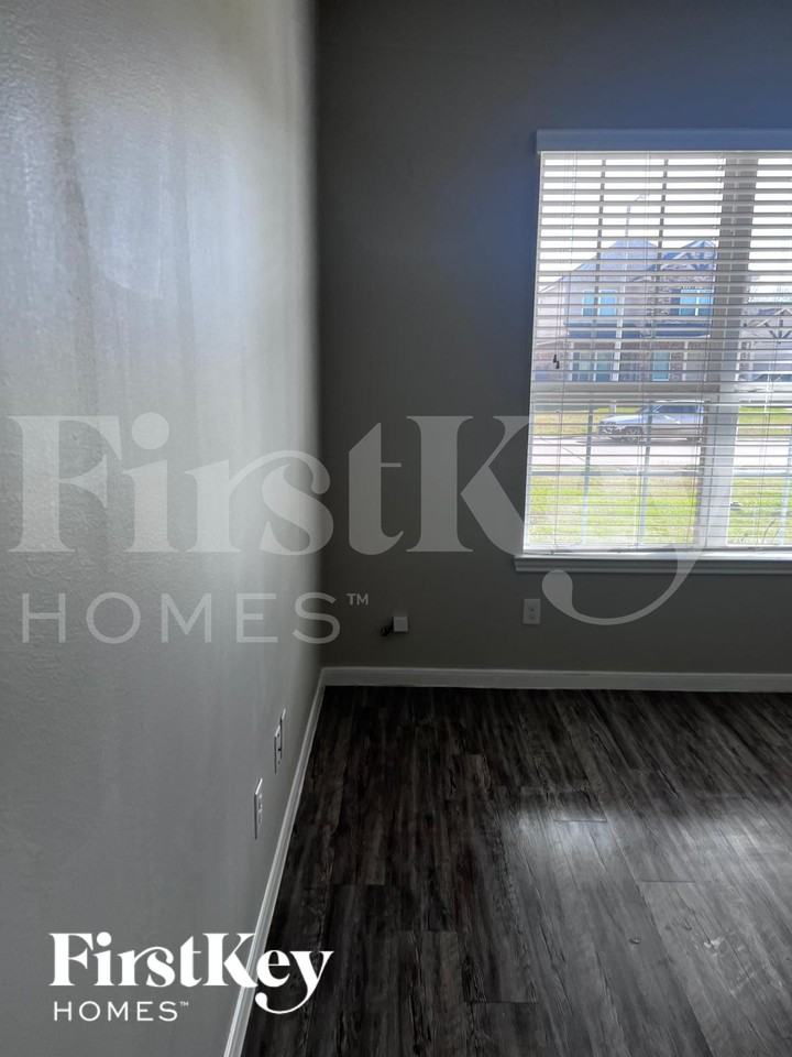 6434 Upper Leaf Ct - Photo 4 of 11