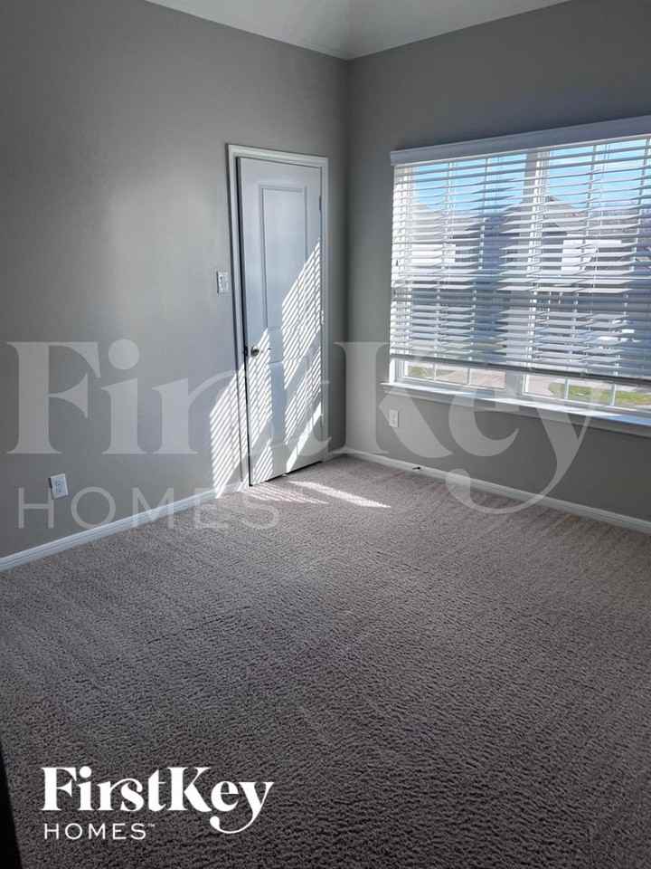 6434 Upper Leaf Ct - Photo 6 of 11