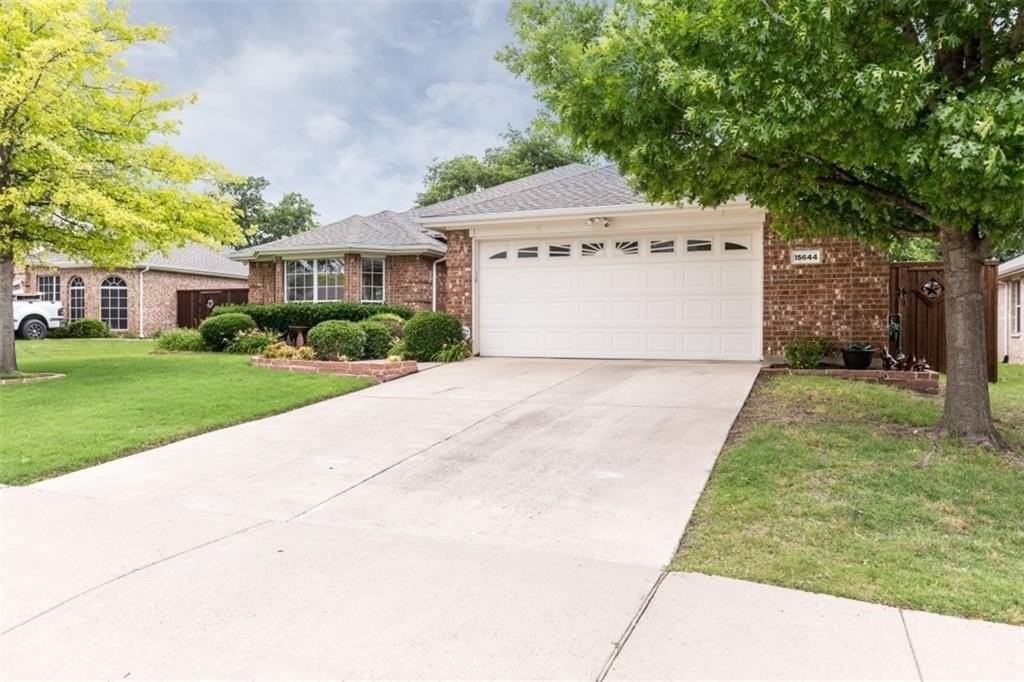 15644 Western Trl - Photo 3 of 36