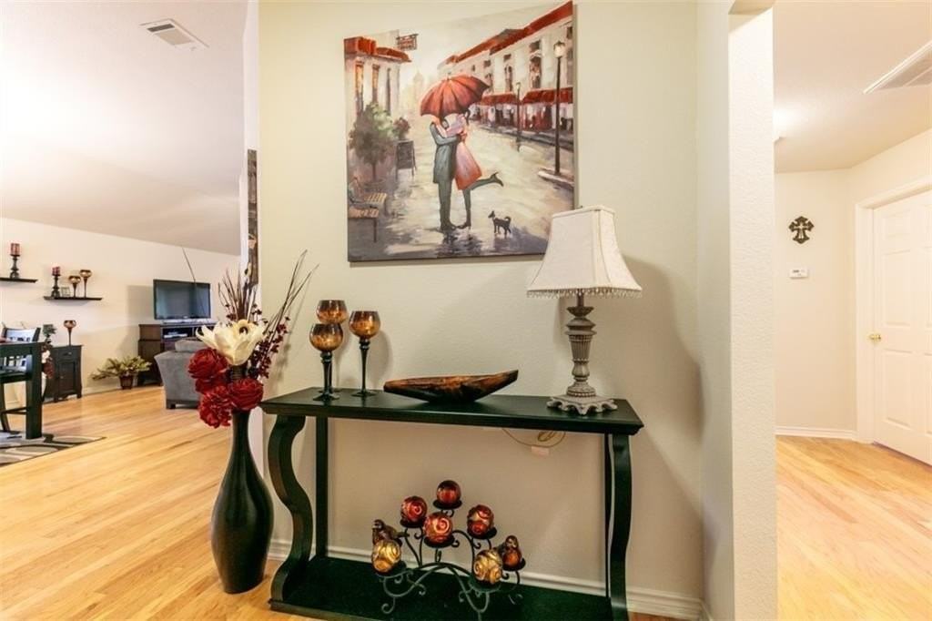 15644 Western Trl - Photo 6 of 36