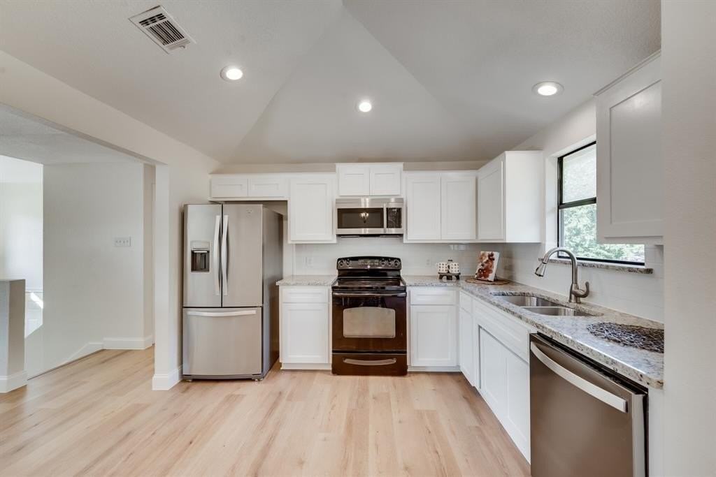 917 Shannon Creek Dr - Photo 5 of 34