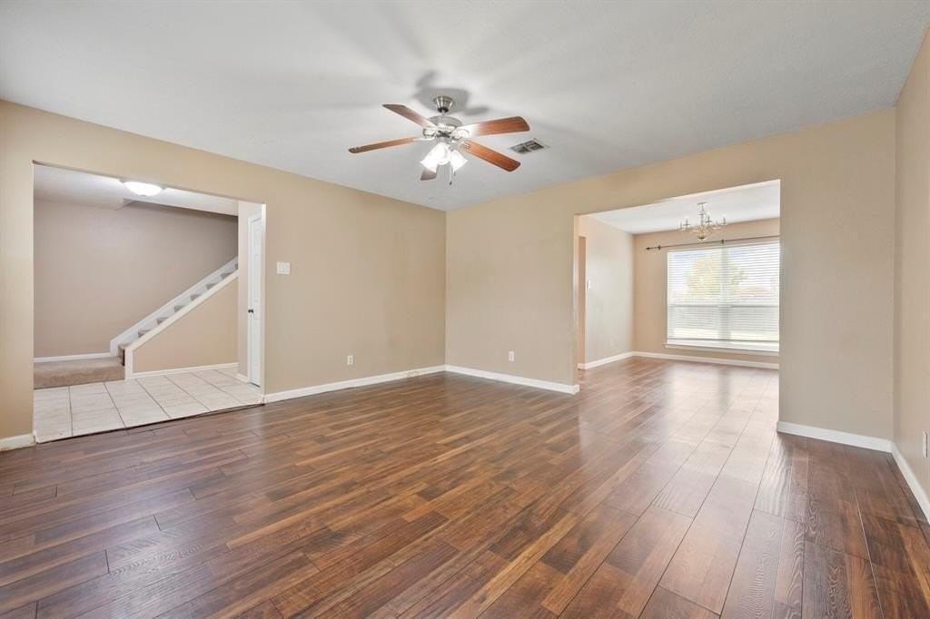 1123 Concord Dr - Photo 6 of 38