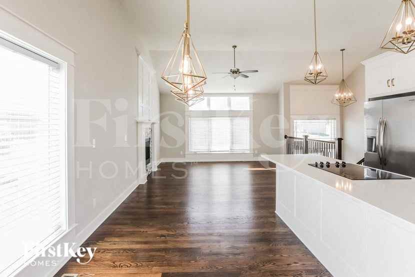 13810 Nw 73rd St - Photo 4 of 15