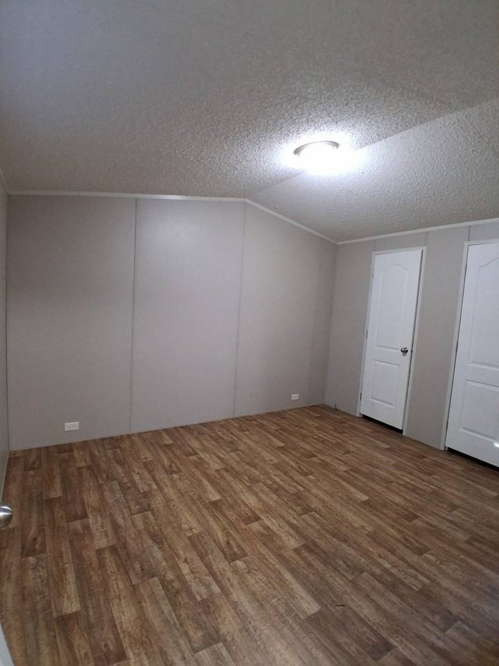 7650 W Us Highway 90 #413 - Photo 5 of 11