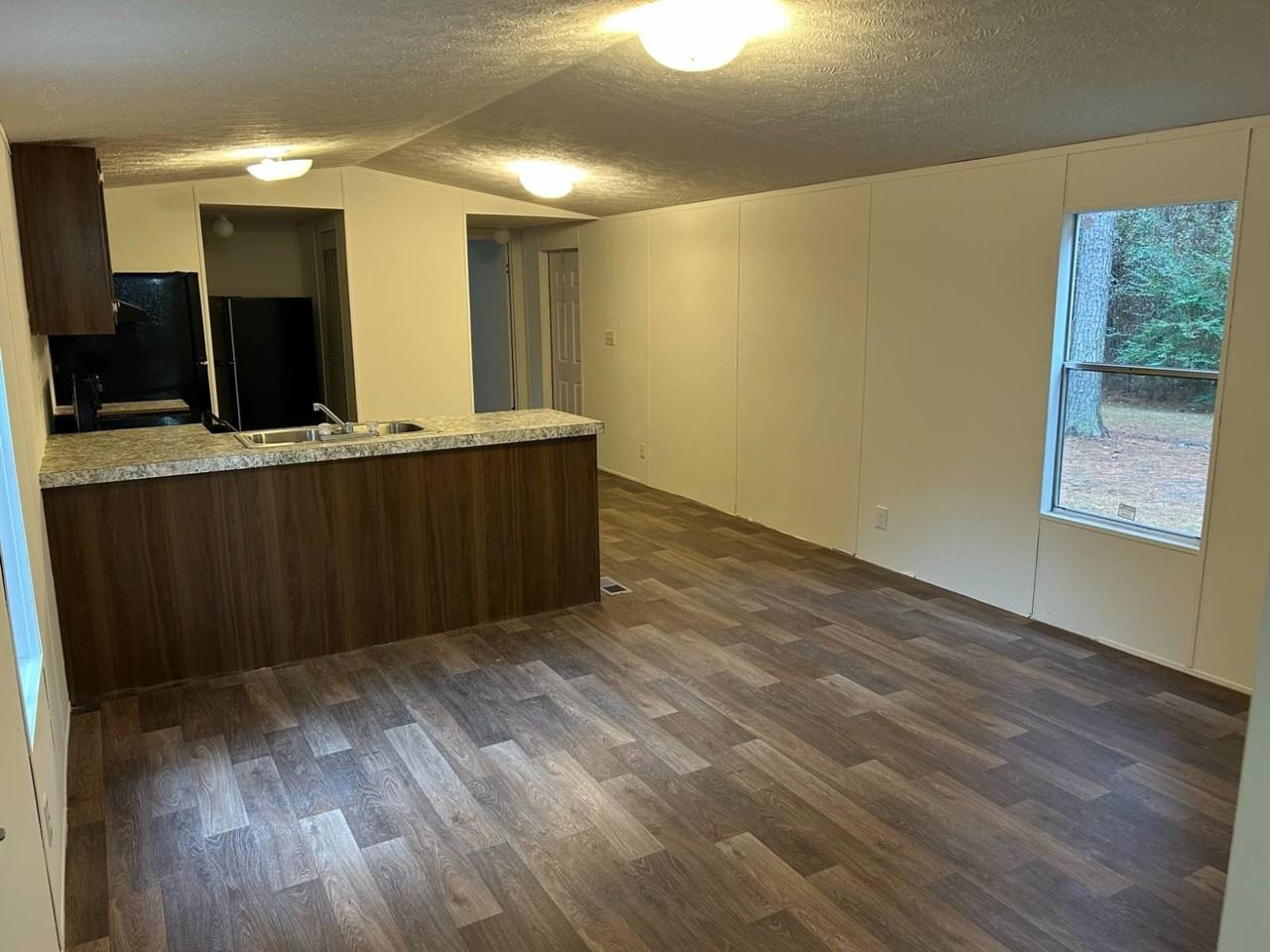 1504 Jans Dr - Photo 3 of 12