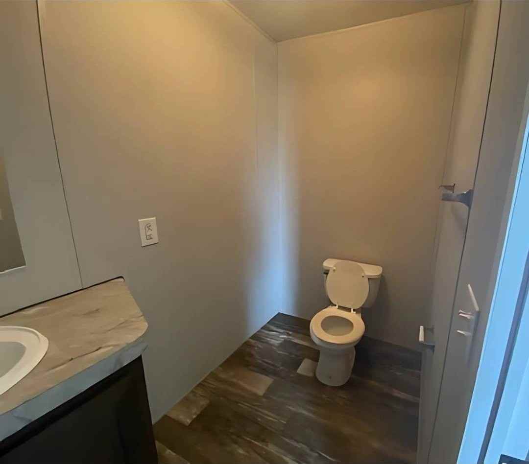 1521 Thomas Dr - Photo 6 of 9