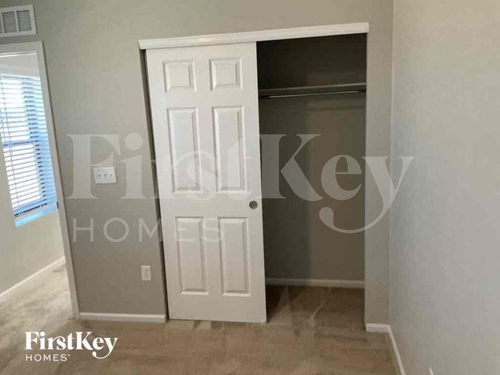 18020 E 100th Ave - Photo 7 of 16