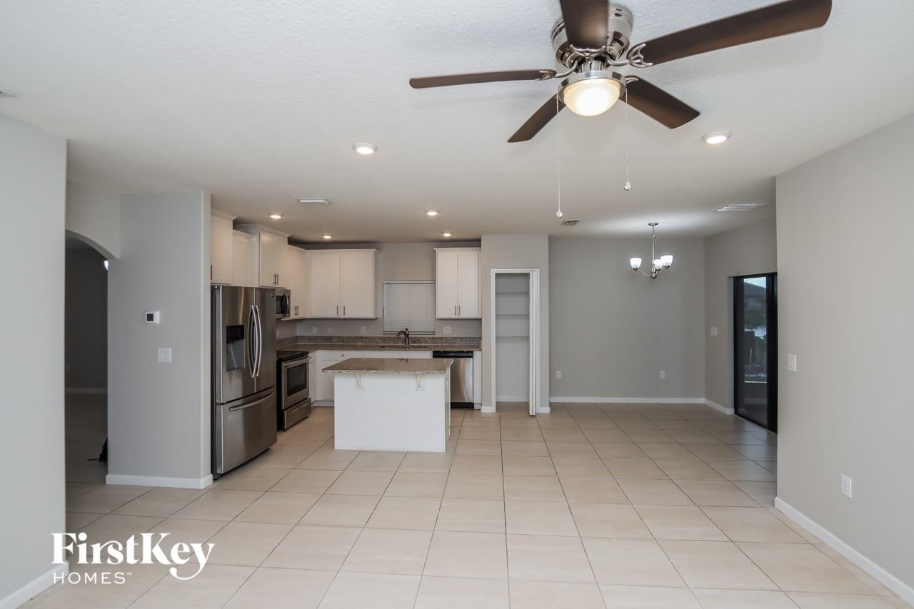 4143 Moccasin Dr - Photo 5 of 15