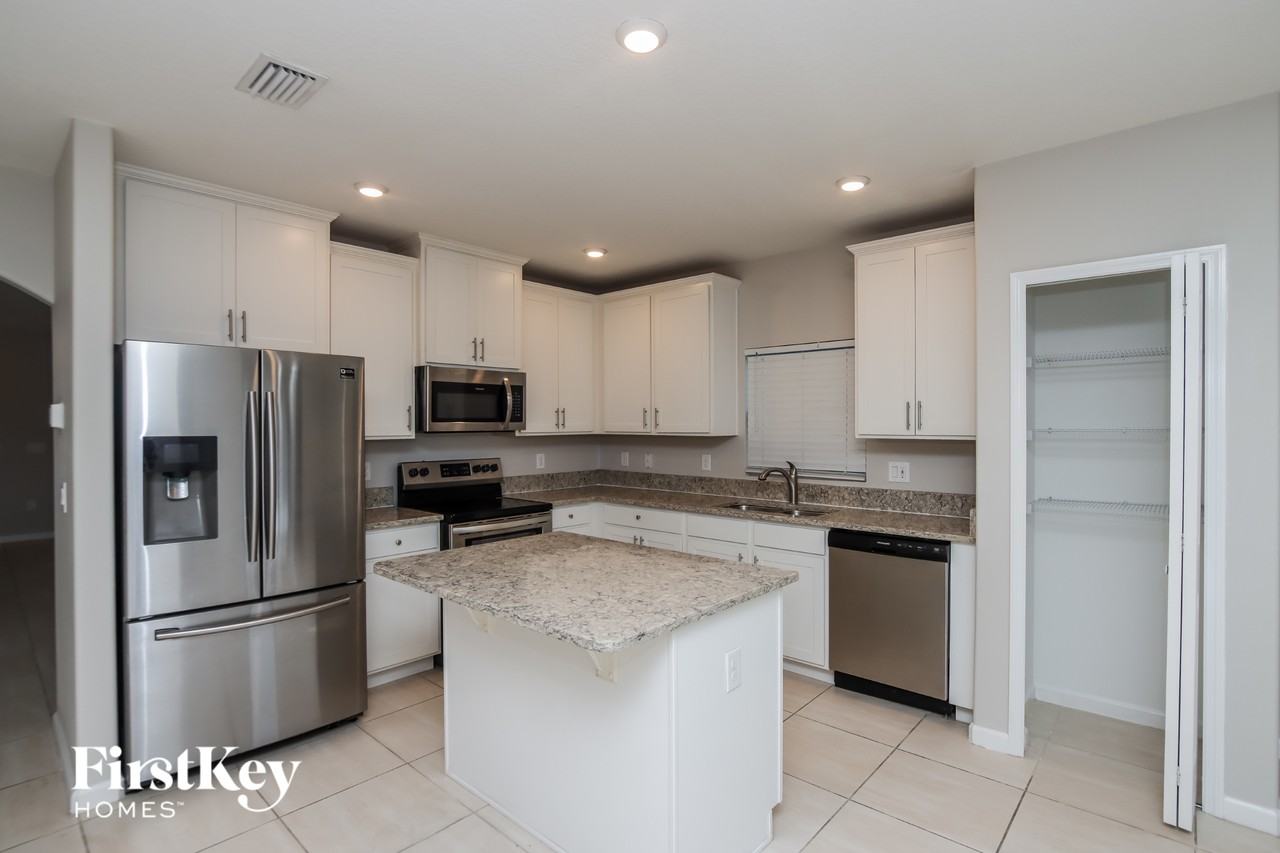 4143 Moccasin Dr - Photo 6 of 15